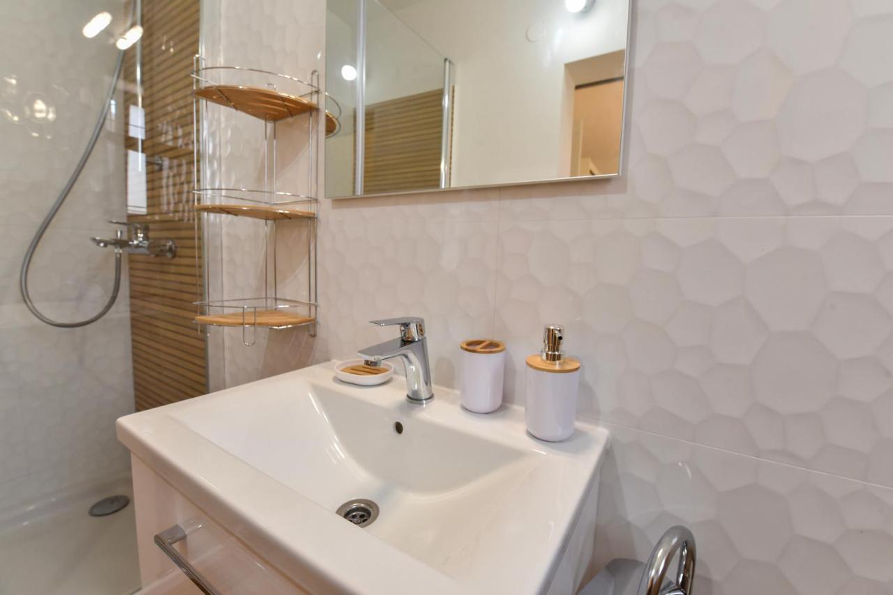 New Luxury 3 Bedroom 4 Air Conditioners Zadar Exterior photo