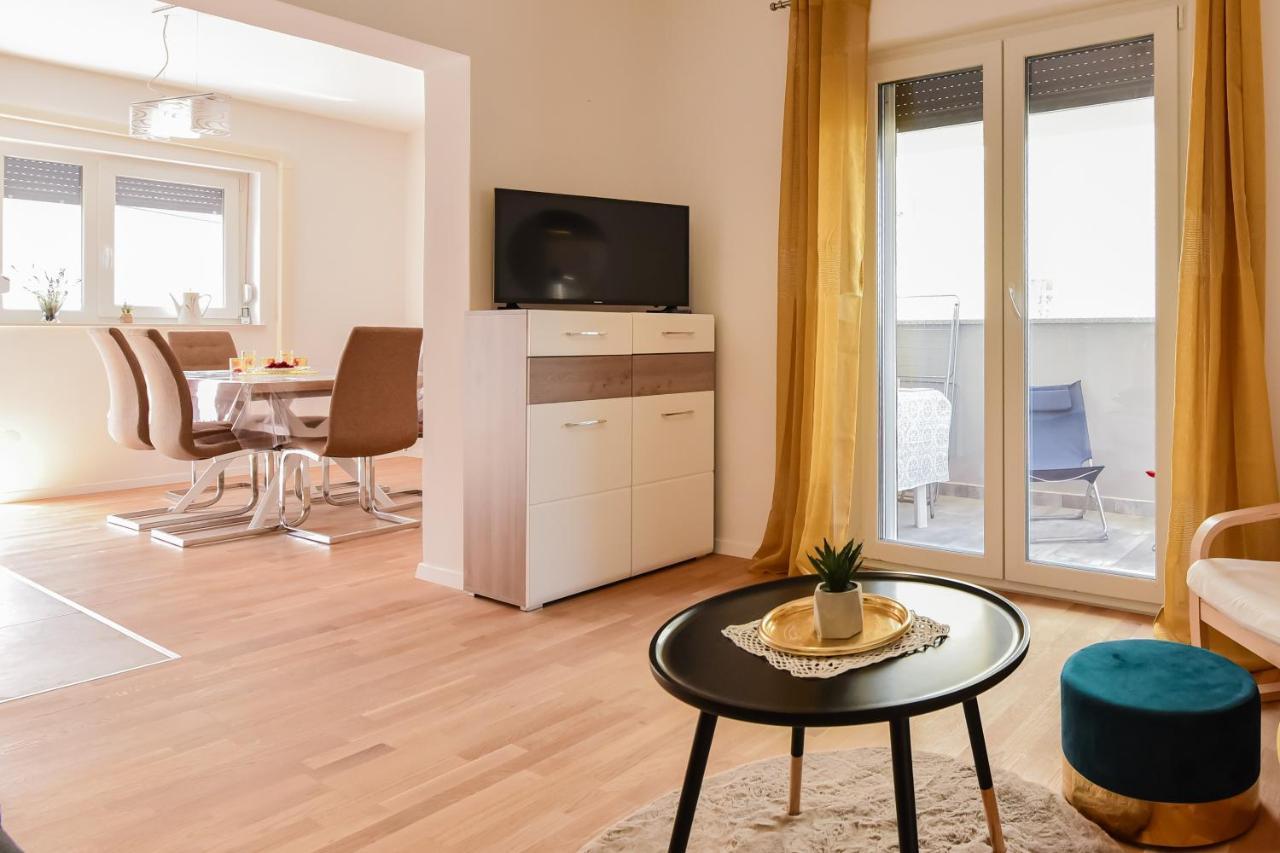 New Luxury 3 Bedroom 4 Air Conditioners Zadar Exterior photo