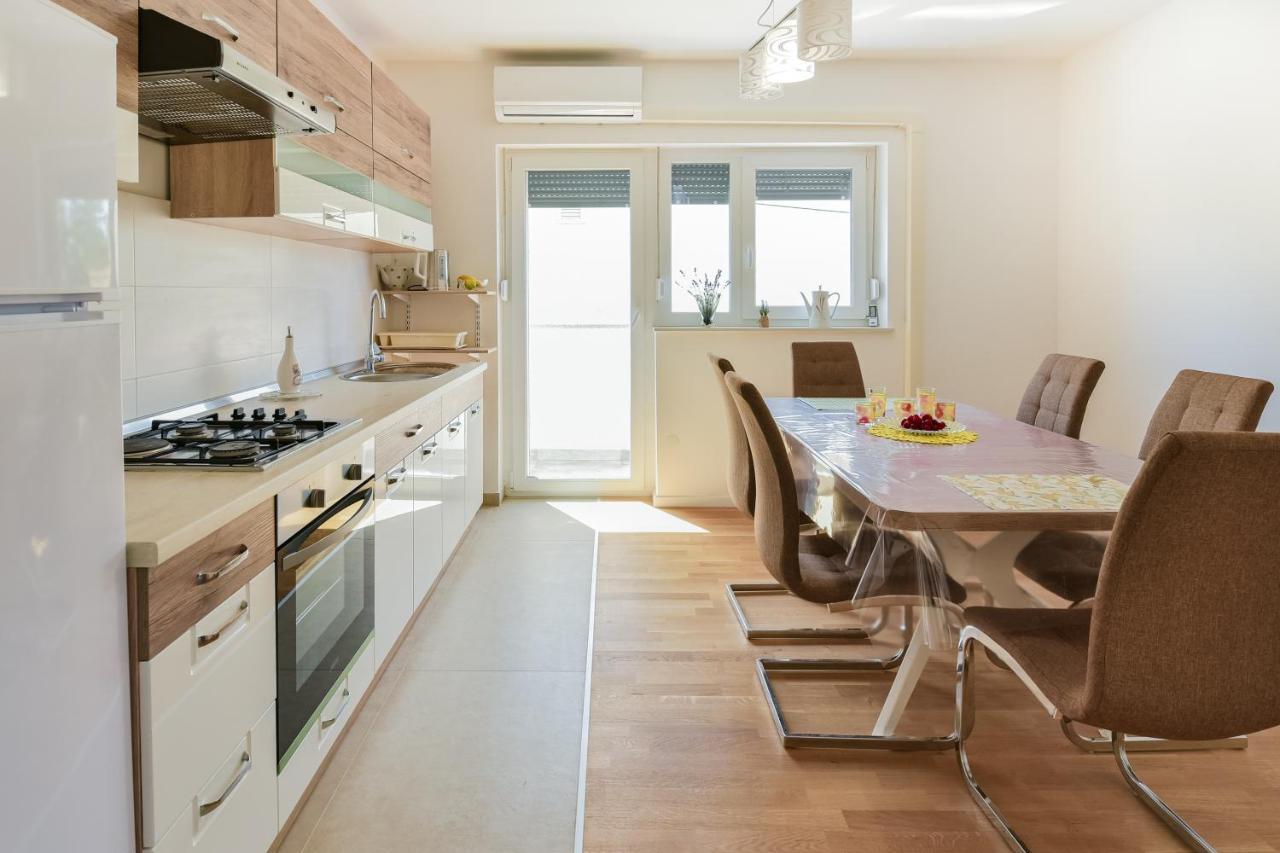 New Luxury 3 Bedroom 4 Air Conditioners Zadar Exterior photo
